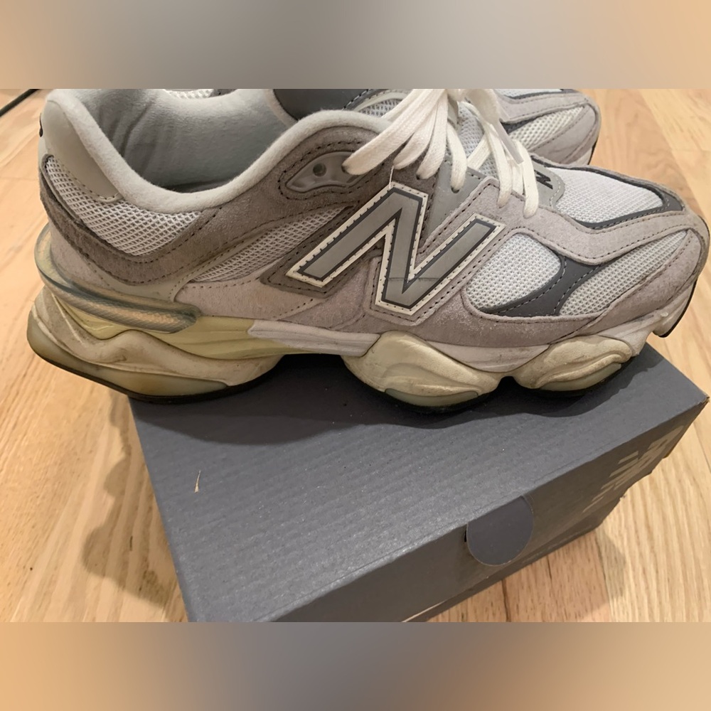 New Balance 9060